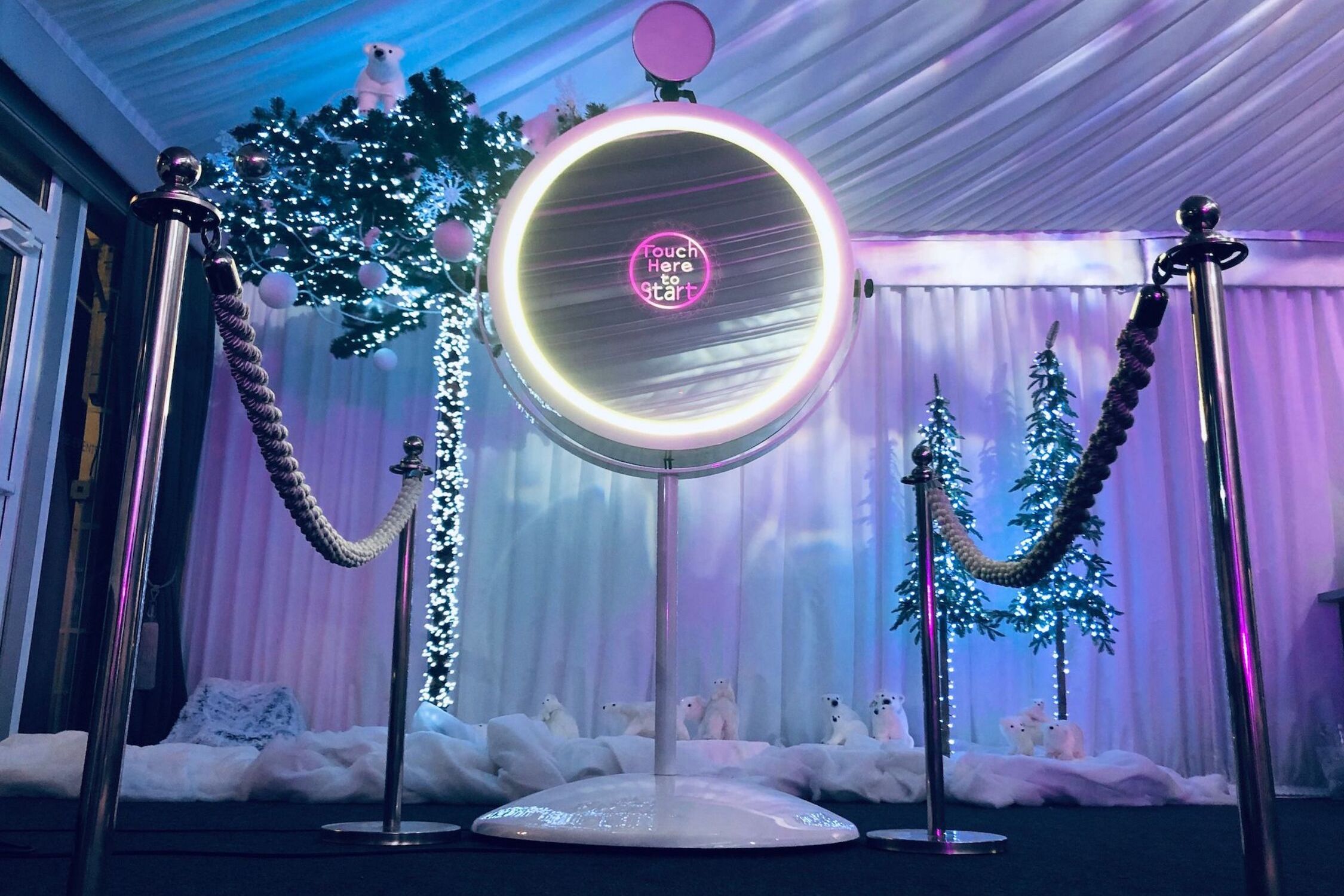 White Beauty Magic Mirror Photo Booth