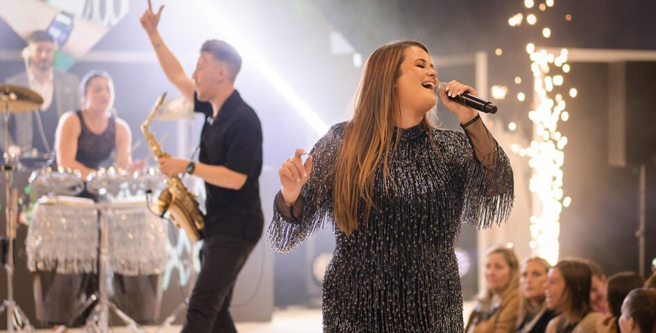 Singer,Sax, Percussion